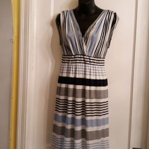 Loft Striped v-neck Fit & Flare dress sz  XS